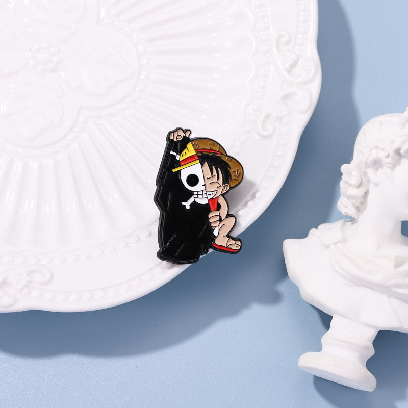 OEM Custom One Piece Anime Emaille Pin
